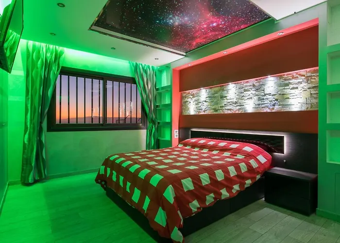 Aparthotel 109 Penthouse , Incredible View, Marco