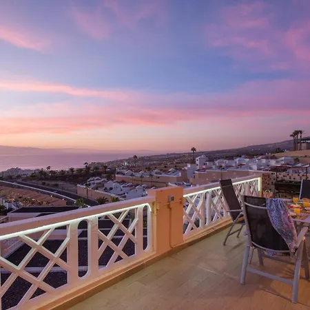 109 Penthouse , Incredible View, Marco アパートホテル